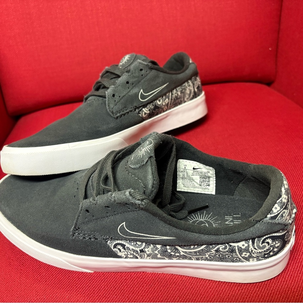 Nike SB Shane Premium “Dark smoke grey paisley”
Men’s size 8